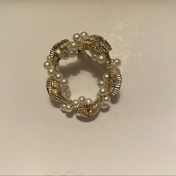 Vintage Brooch - Picture 1 of 6